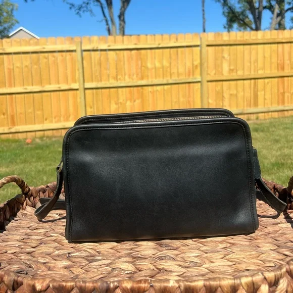 AUTH Vintage 1999 Coach Black Sutton 9814 - Picture 2 of 9